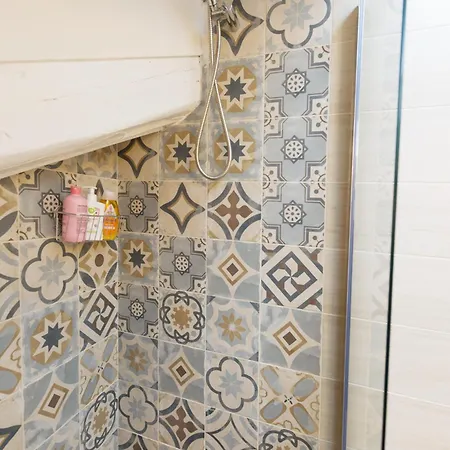 Lejlighed Deluxe Attic For 2, With Amazing Terrace And Poweful Wi-fi - Very Near The Metro, Position, Very Well Connected To Train Stations And Malpensa, Linate And Begramo Airports Milano