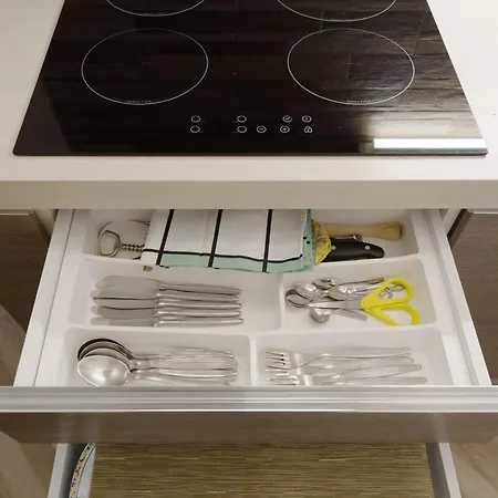 Deluxe Attic For 2, With Amazing Terrace And Poweful Wi-fi - Very Near The Metro, Position, Very Well Connected To Train Stations And Malpensa, Linate And Begramo Airports Lejlighed Milano